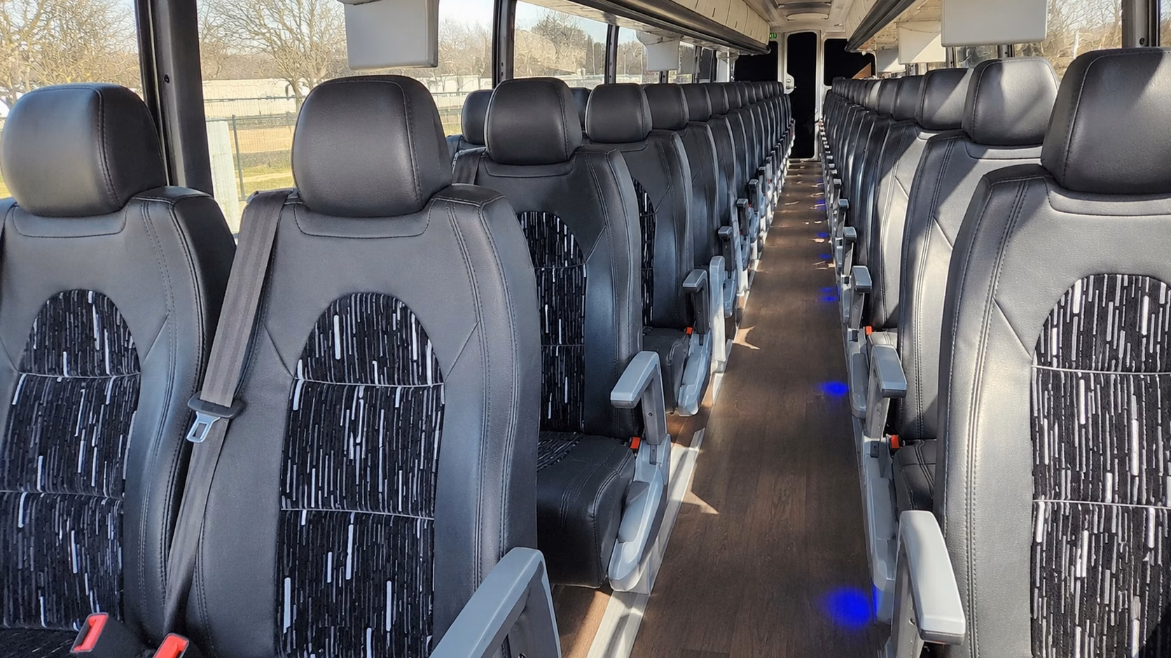 fill your guest shuttle loop between waco hotels and reception venues without the hassle